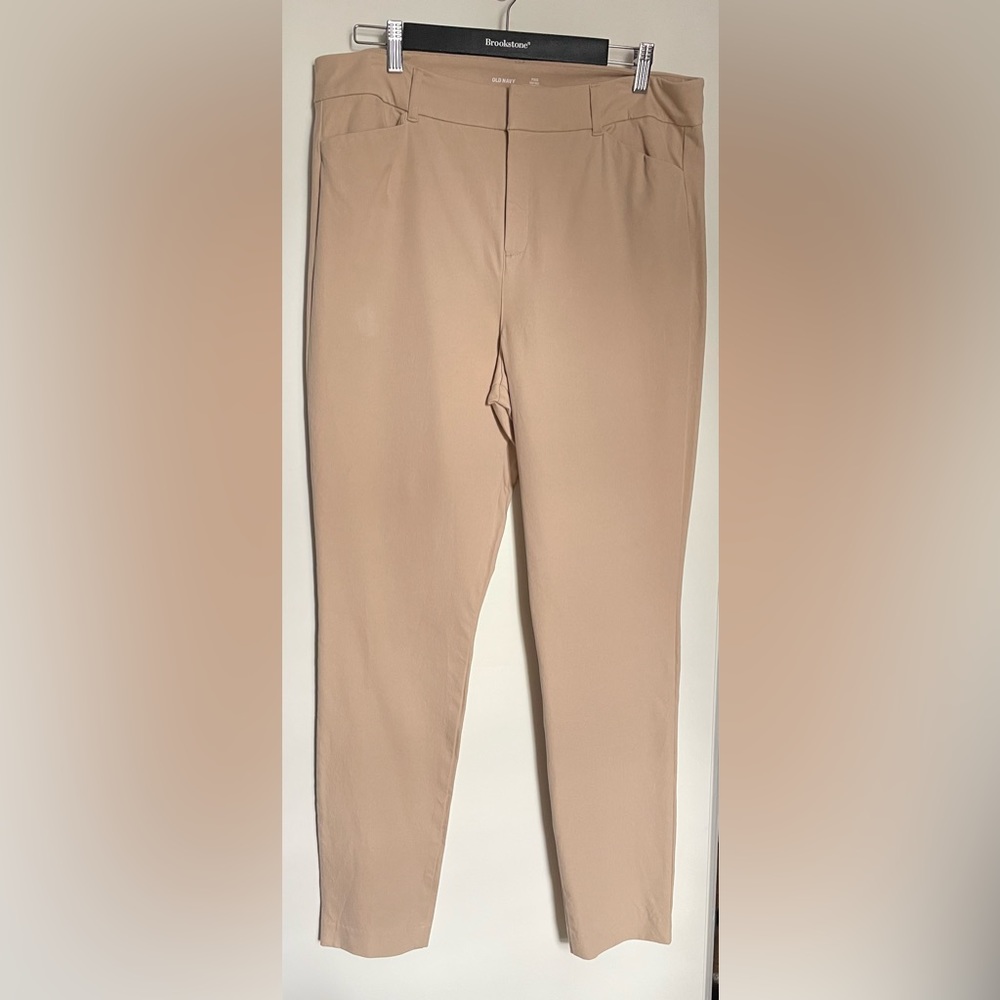 Old Navy Khaki Pixie High Rise Pants